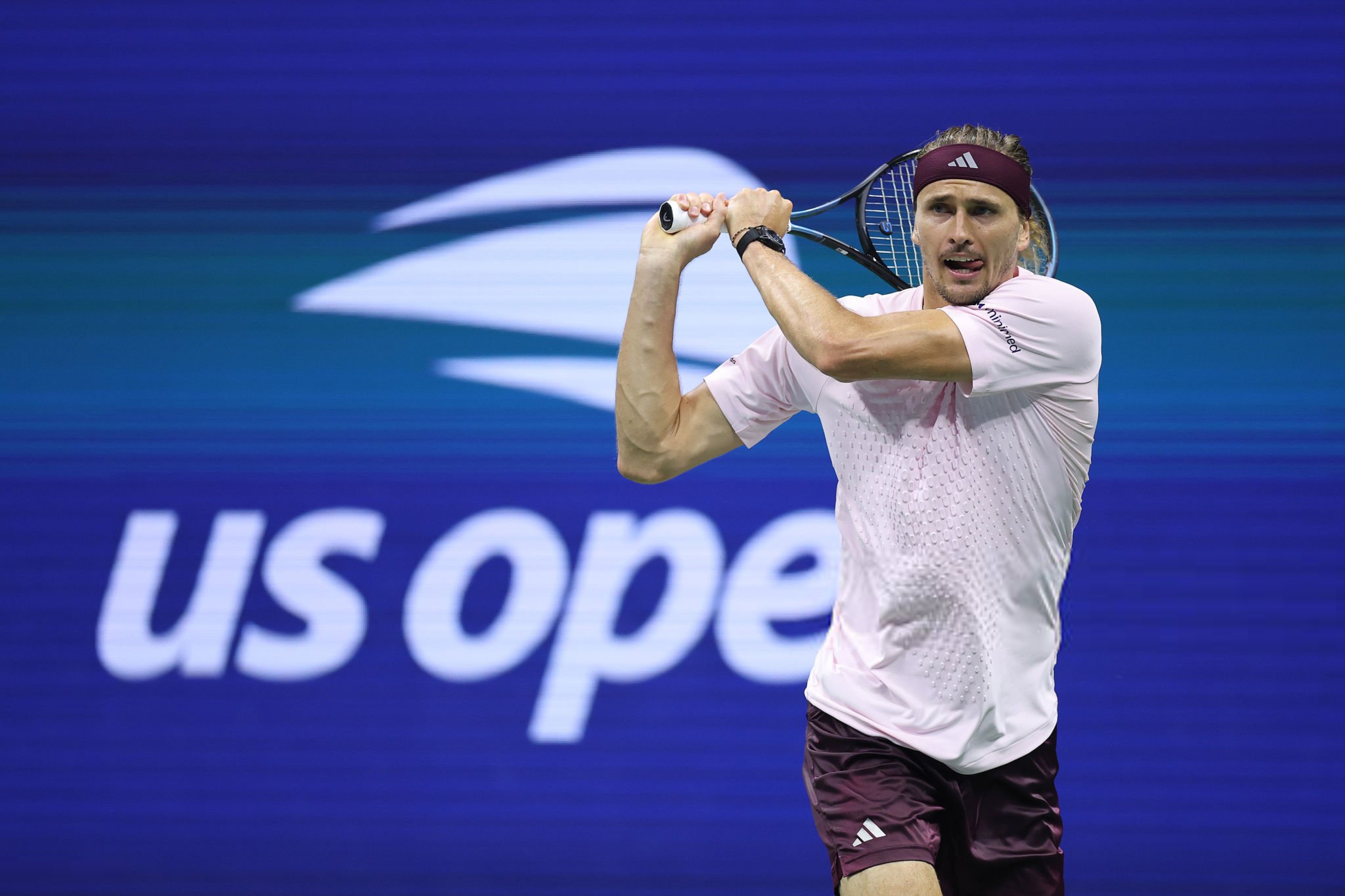 Зверев пробился в полуфинал US Open